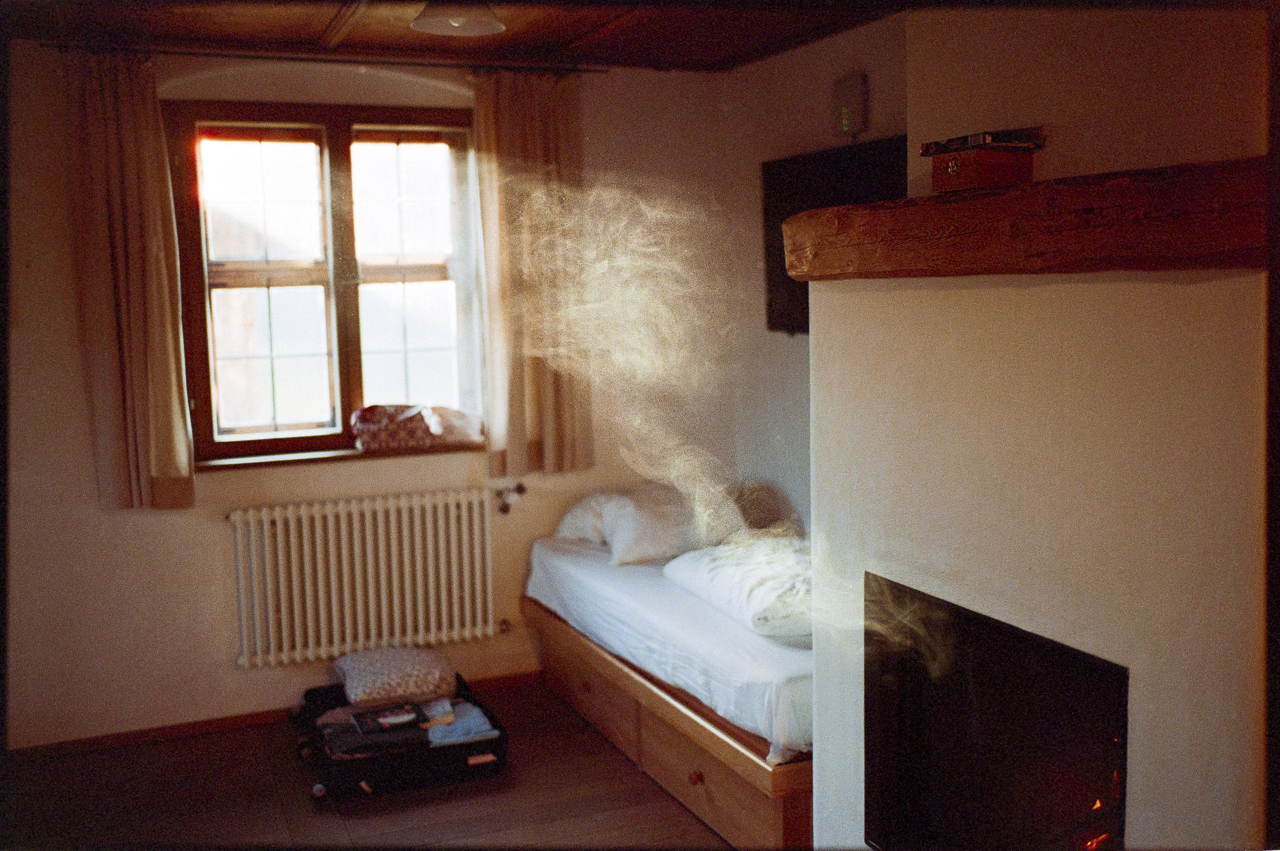 Analog photography diary – personal observations and collected moments by Tobias Leipnitz. Shot on large and medium formt. Leica - Hasselblad - Linhof - Arca Swiss. diary 1 9