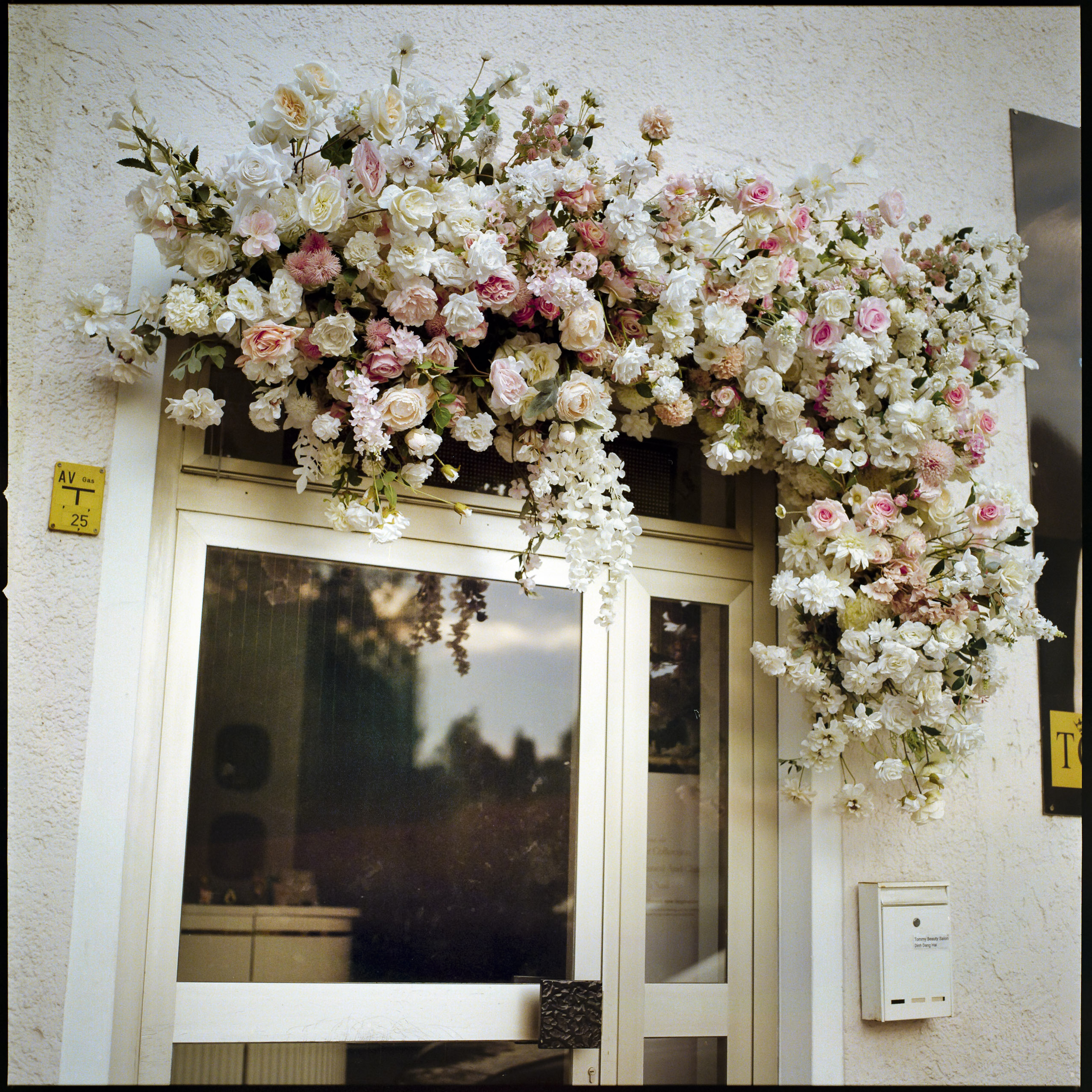 Analog photography diary – personal observations and collected moments by Tobias Leipnitz. Shot on large and medium formt. Leica - Hasselblad - Linhof - Arca Swiss. diary 2