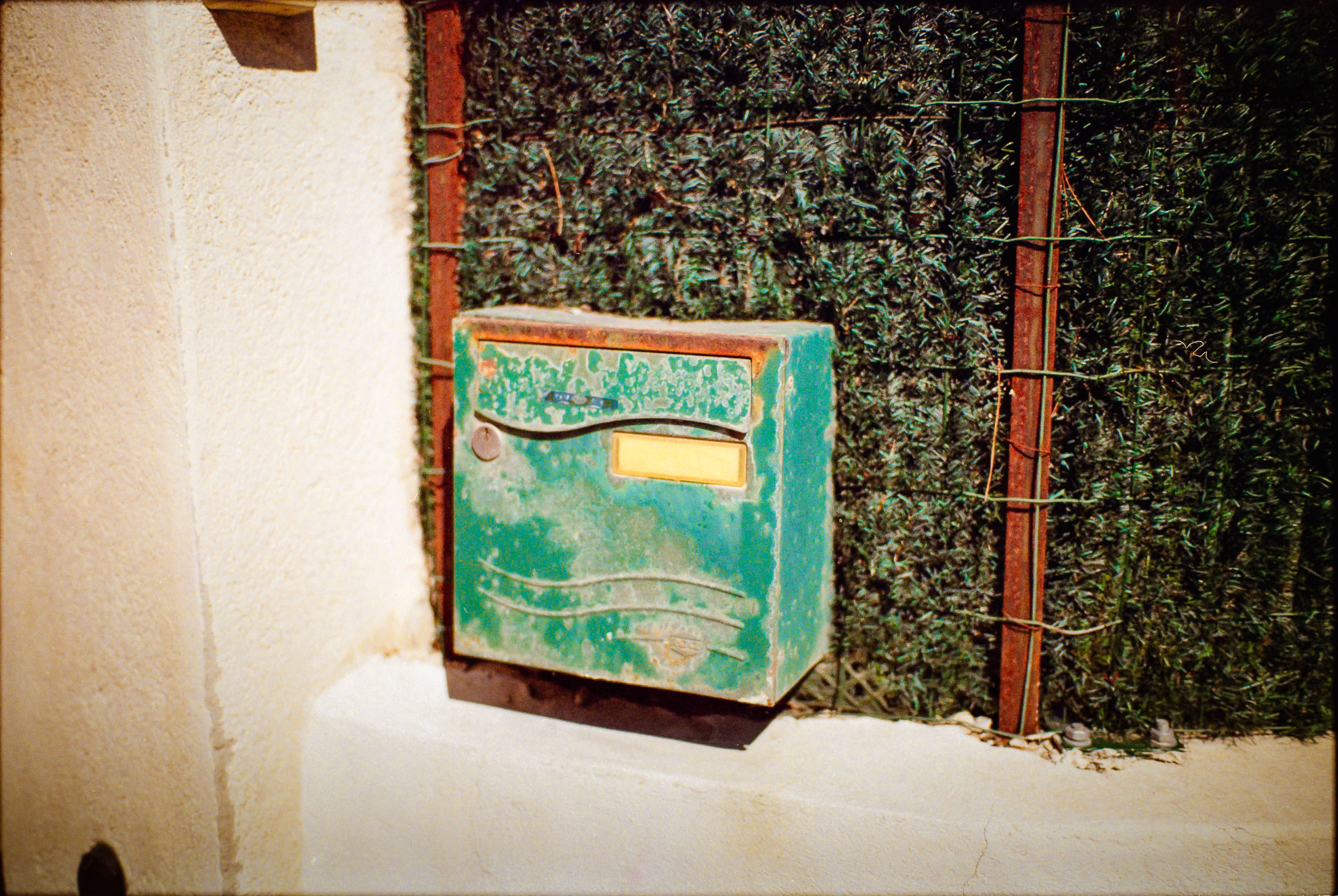 2026 - Saint Cyr sur Mer shot on 35mm color negative film - Leica M6 - Kodak Portra 800 and Kodacolor 800 Tobias Leipnitz Leica Analog Portra800 03