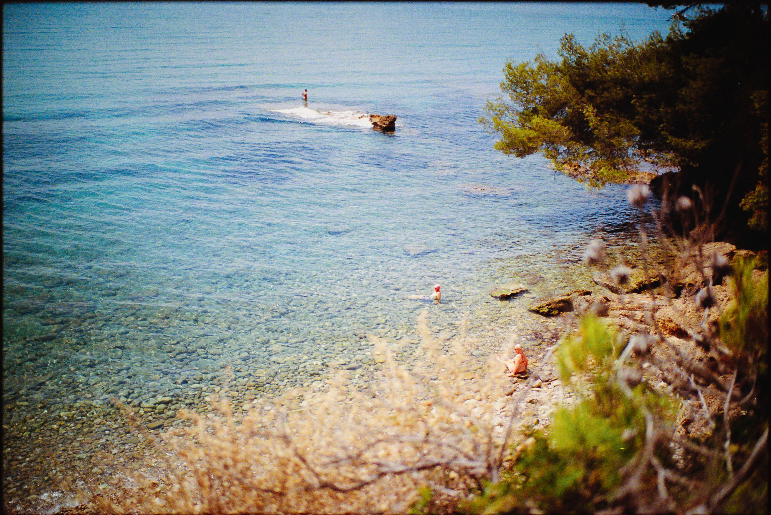 2026 - Saint Cyr sur Mer shot on 35mm color negative film - Leica M6 - Kodak Portra 800 and Kodacolor 800 Tobias Leipnitz Leica Analog Portra800 05
