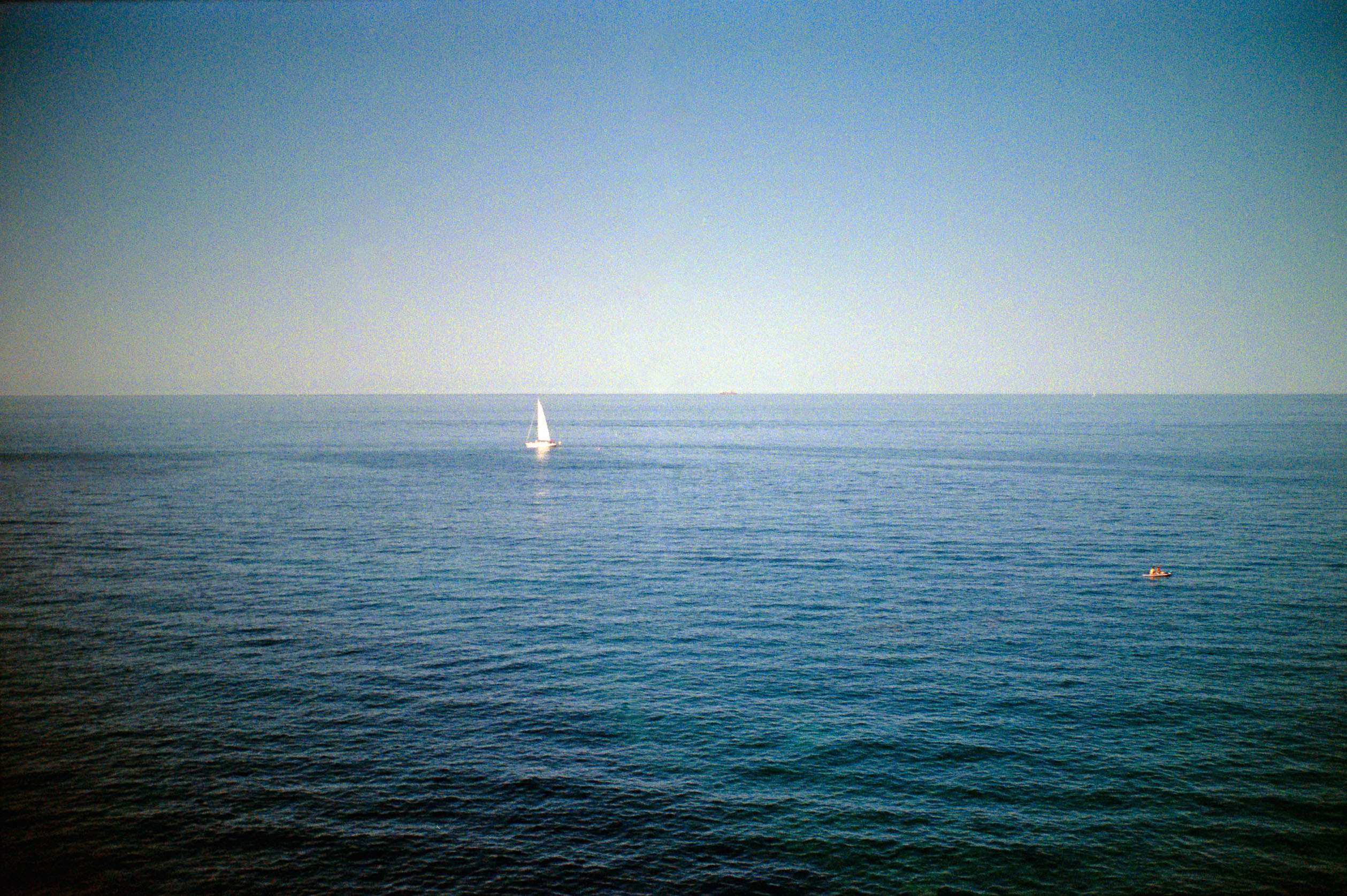 2026 - Saint Cyr sur Mer shot on 35mm color negative film - Leica M6 - Kodak Portra 800 and Kodacolor 800 Tobias Leipnitz Leica Analog Portra800 21