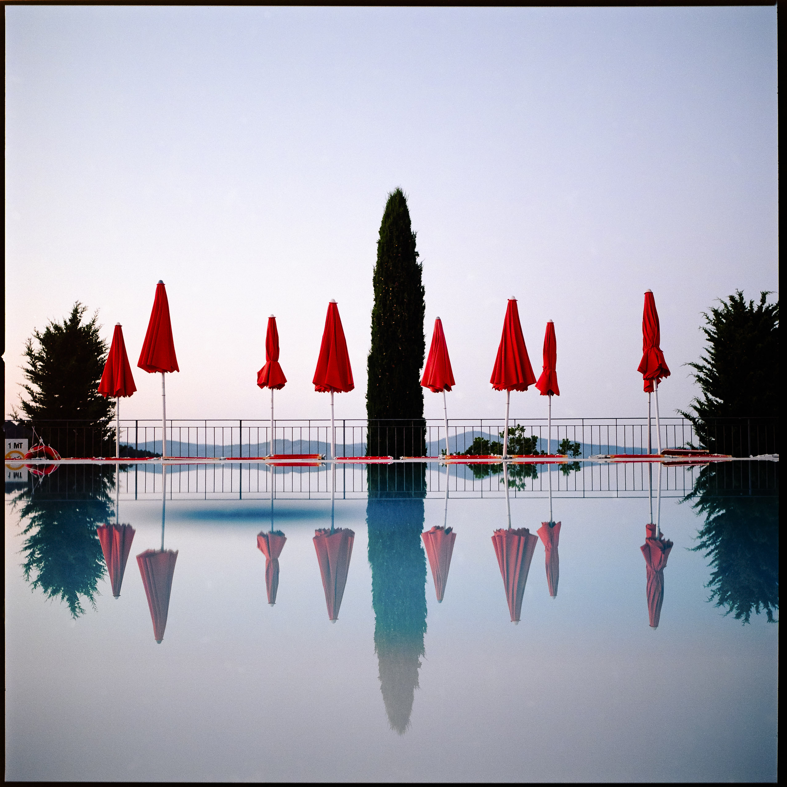 Medium format photography by Tobias Leipnitz –  Kodak Portra 160 and Kodak Portra 400 - Hasselblad 500cmtobias leipnitz hasselblad medium format camera 6x6 30